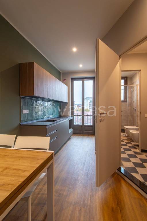 appartamento in vendita a Torino in zona Aurora