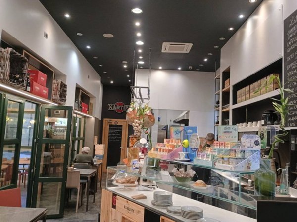 negozio in vendita a Torino in zona Aurora