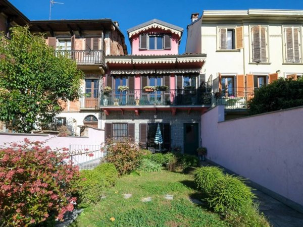 casa indipendente in vendita a Torino in zona Cavoretto