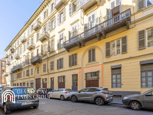 appartamento in vendita a Torino in zona San Salvario
