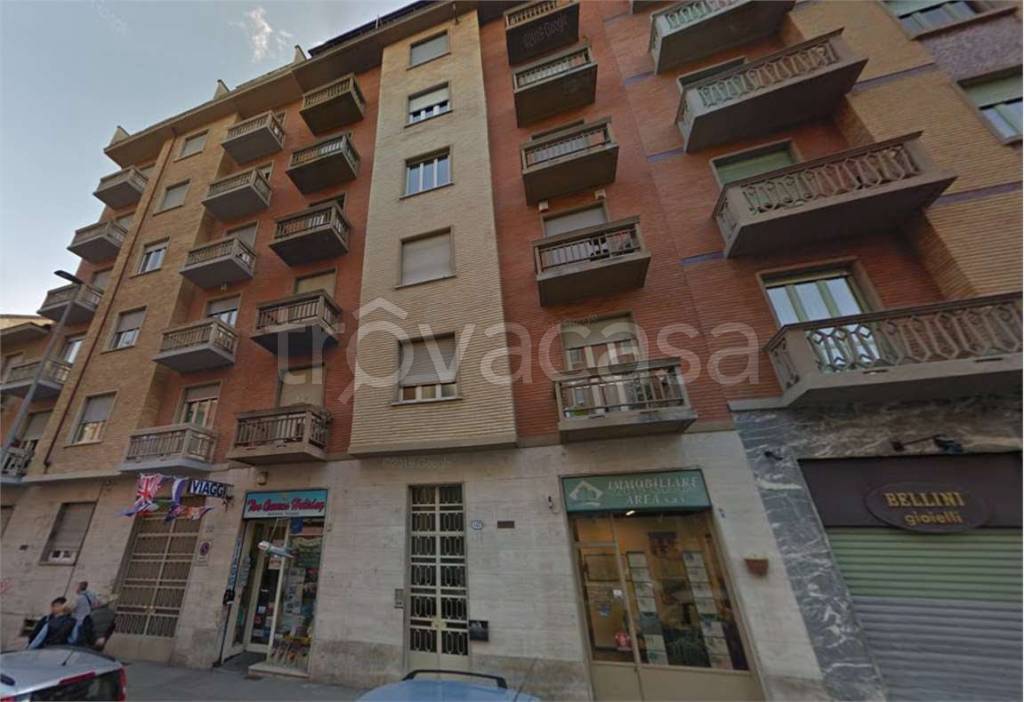appartamento in vendita a Torino in zona Lucento