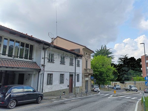 negozio in vendita a Torino in zona Val Salice