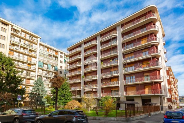 appartamento in vendita a Torino in zona Lingotto