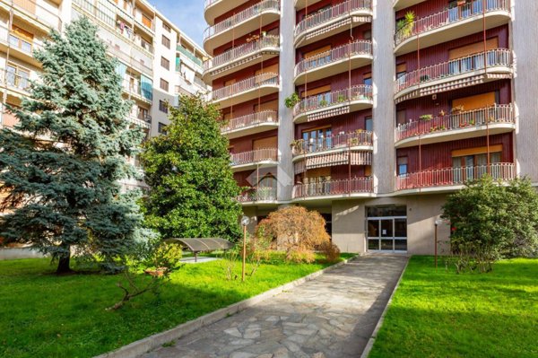 appartamento in vendita a Torino in zona Lingotto