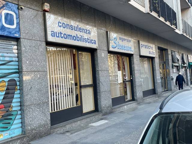 negozio in vendita a Torino in zona Santa Rita