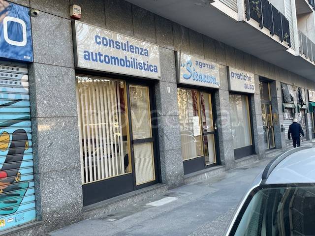 negozio in vendita a Torino in zona Santa Rita
