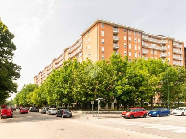 appartamento in vendita a Torino in zona Mirafiori Nord