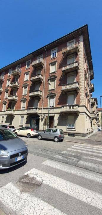 appartamento in vendita a Torino in zona Borgo San Paolo