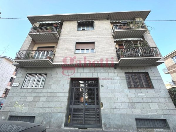 appartamento in vendita a Torino in zona Parella