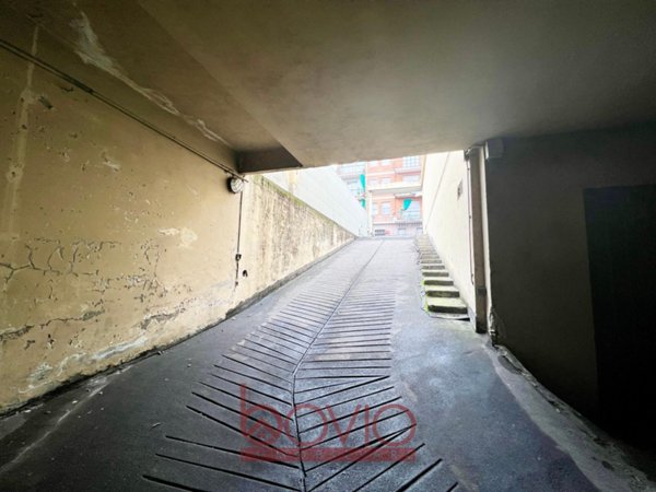 negozio in vendita a Torino in zona Madonna di Campagna