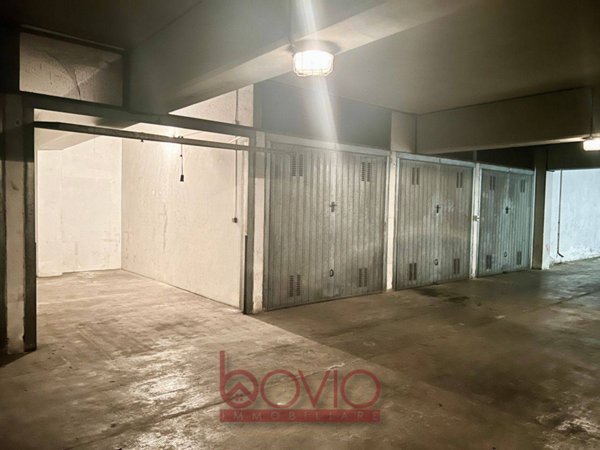 negozio in vendita a Torino in zona Madonna di Campagna