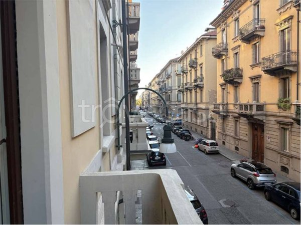 appartamento in vendita a Torino in zona Cit Turin