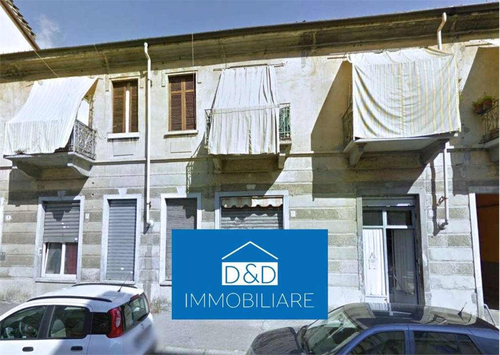 negozio in vendita a Torino in zona Regio Parco