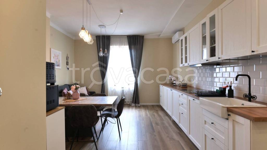 appartamento in vendita a Torino in zona Lucento