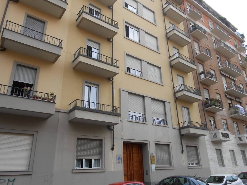 appartamento in vendita a Torino in zona Cenisia