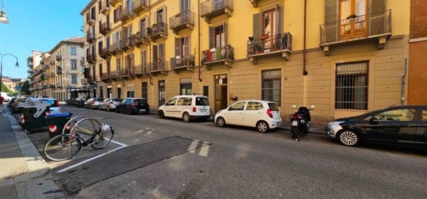 appartamento in vendita a Torino in zona Regio Parco