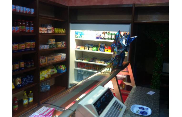 negozio in vendita a Torino in zona Barriera di Milano