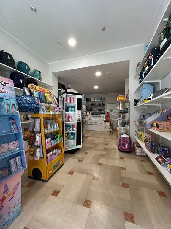 negozio in vendita a Torino in zona Santa Rita