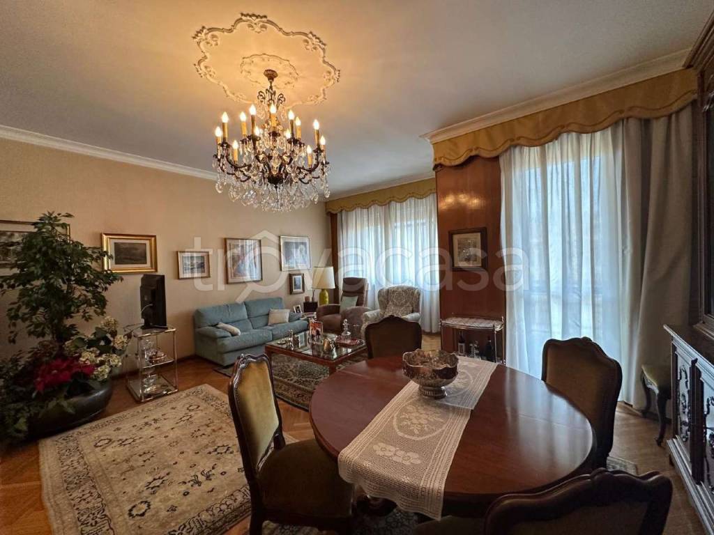 appartamento in vendita a Torino in zona San Salvario