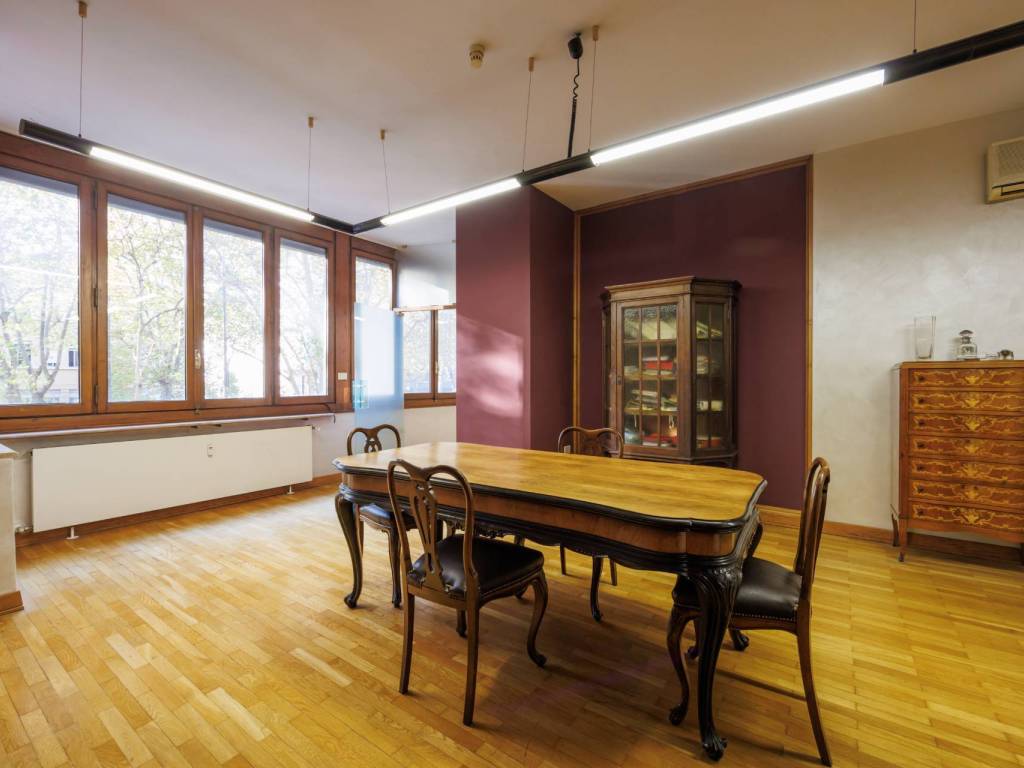 ufficio in vendita a Torino in zona Cit Turin