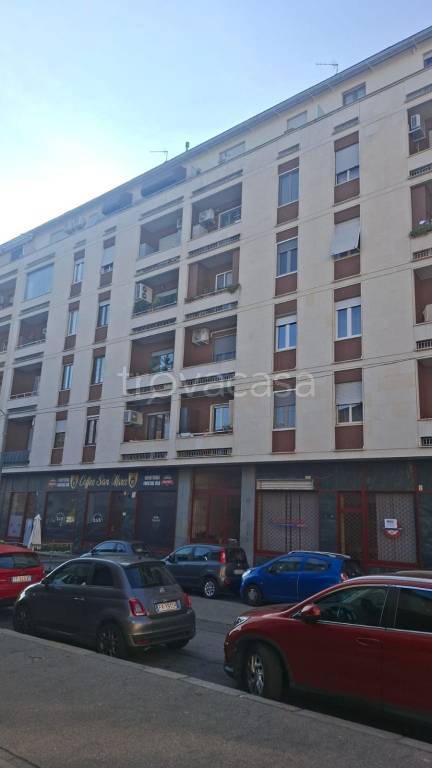 appartamento in vendita a Torino in zona Lingotto