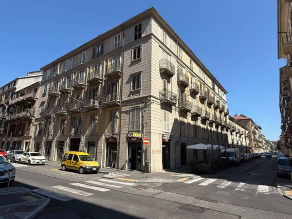 appartamento in vendita a Torino in zona Aurora