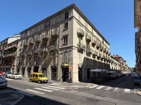 appartamento in vendita a Torino in zona Aurora