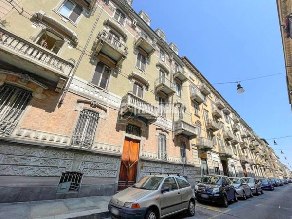 appartamento in vendita a Torino in zona Crocetta