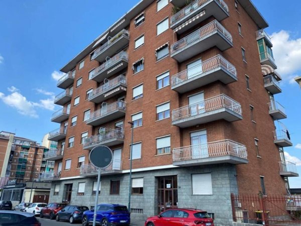 appartamento in vendita a Torino in zona Borgata Vittoria
