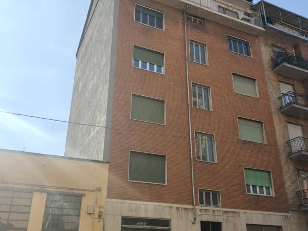 appartamento in vendita a Torino in zona Santa Rita
