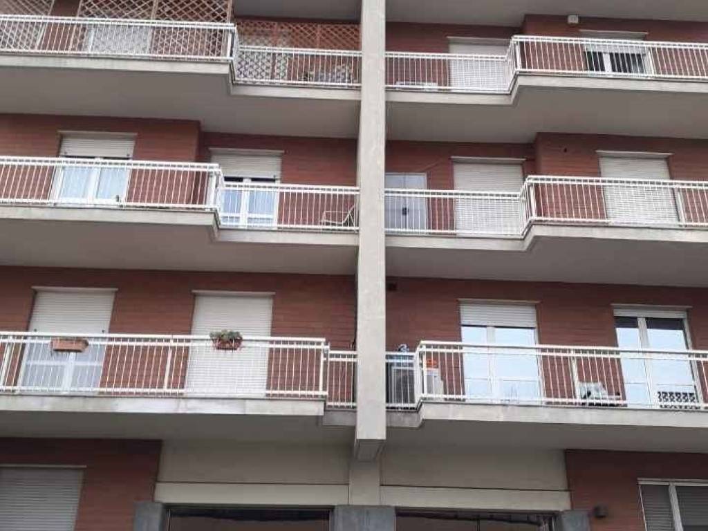 appartamento in vendita a Torino in zona Lingotto