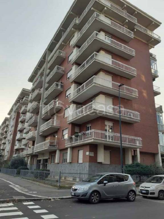 appartamento in vendita a Torino in zona Lingotto