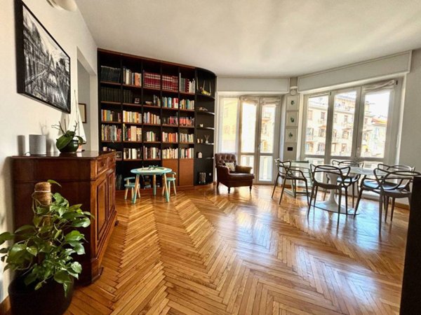 appartamento in vendita a Torino in zona San Salvario