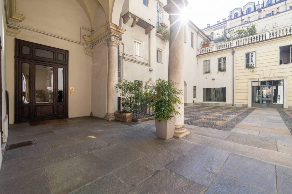 appartamento in vendita a Torino in zona Centro Storico