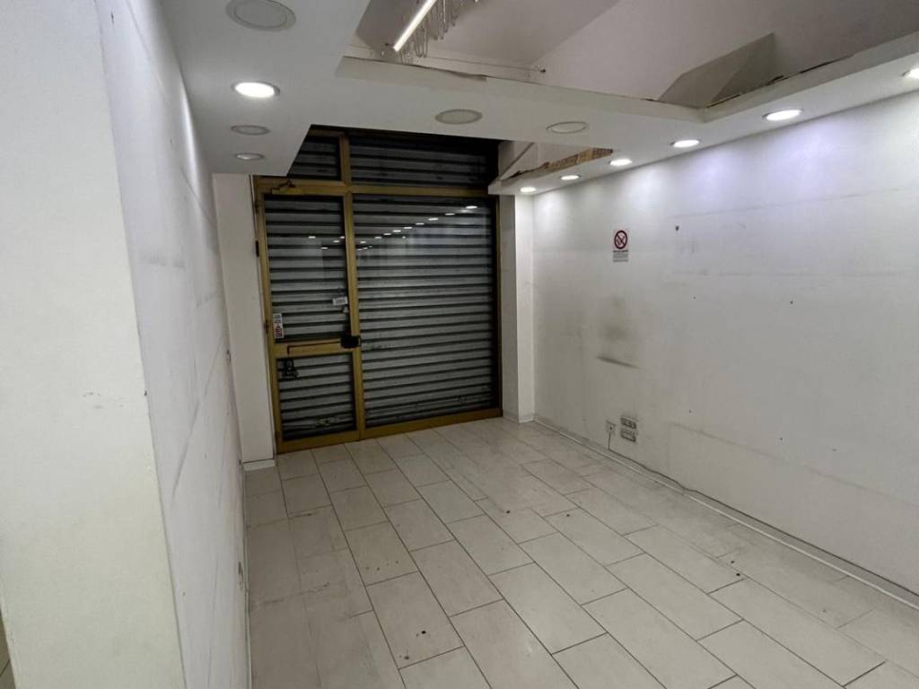 negozio in vendita a Torino in zona San Salvario