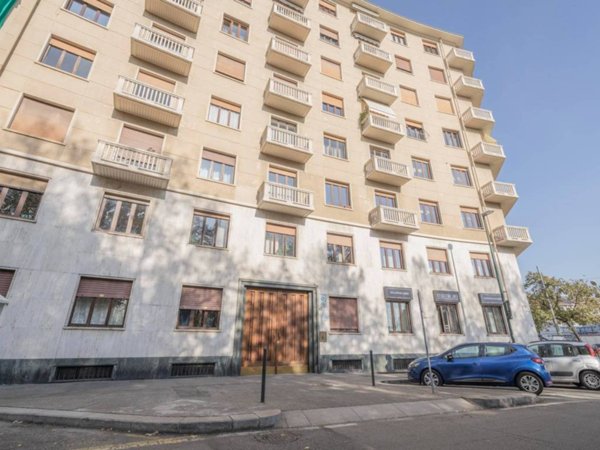 appartamento in vendita a Torino in zona Cit Turin