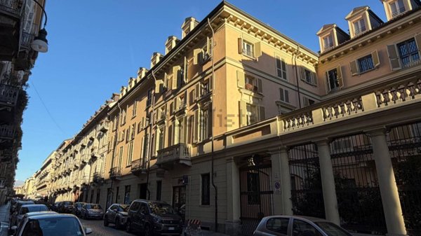 appartamento in vendita a Torino in zona Centro Storico