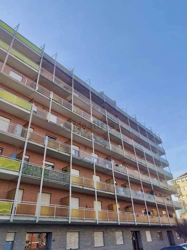 appartamento in vendita a Torino in zona Borgata Vittoria