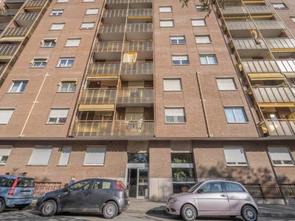 appartamento in vendita a Torino in zona Lingotto