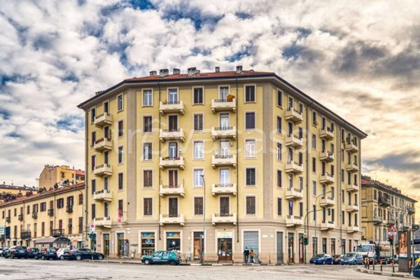 appartamento in vendita a Torino in zona Aurora