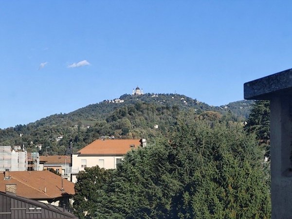 appartamento in vendita a Torino in zona Madonna del Pilone