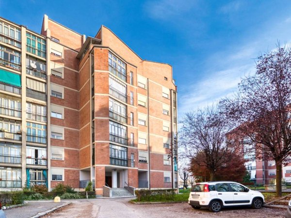 appartamento in vendita a Torino in zona Vallette