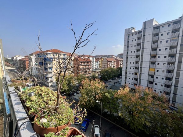 appartamento in vendita a Torino in zona Santa Rita