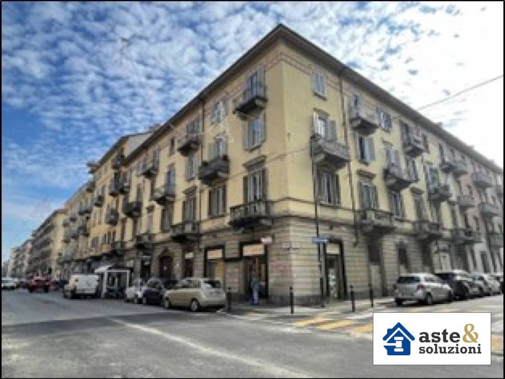 appartamento in vendita a Torino in zona Cenisia