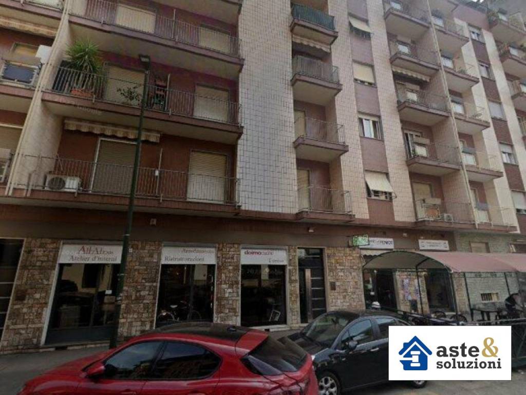 negozio in vendita a Torino in zona Borgo San Paolo
