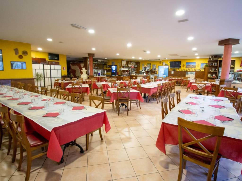 negozio in vendita a Torino in zona Vanchiglia