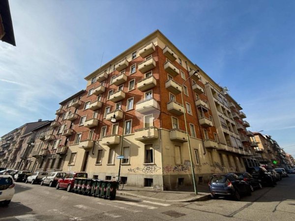 appartamento in vendita a Torino in zona Cenisia