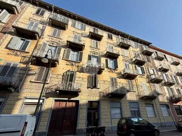 appartamento in vendita a Torino in zona Cenisia