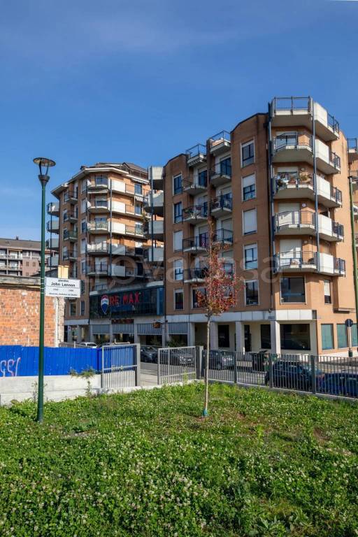 ufficio in vendita a Torino in zona Cenisia