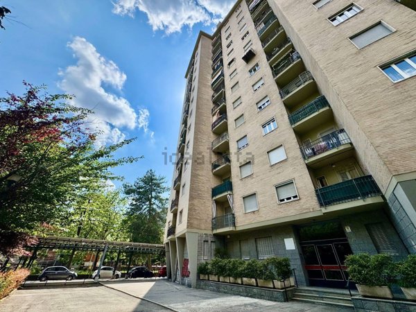 appartamento in vendita a Torino in zona Lingotto